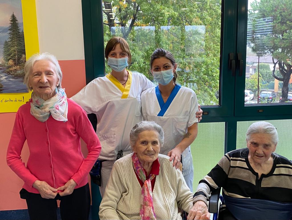 Elena e Giuliana, operatrici del Nucleo Alzheimer, RSA San Carlo Borromeo